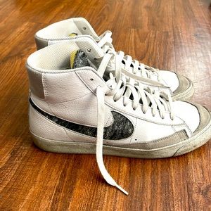 Recycles 100 percent mens Nike